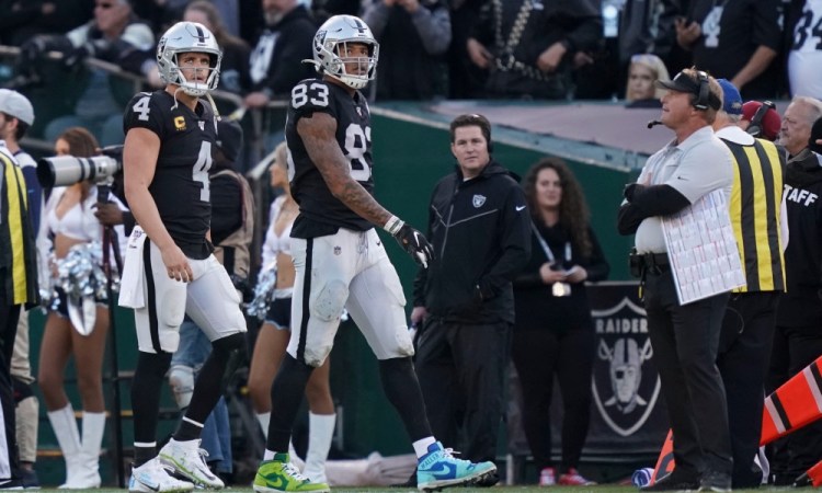 NFL: Tennessee Titans at Oakland Raiders